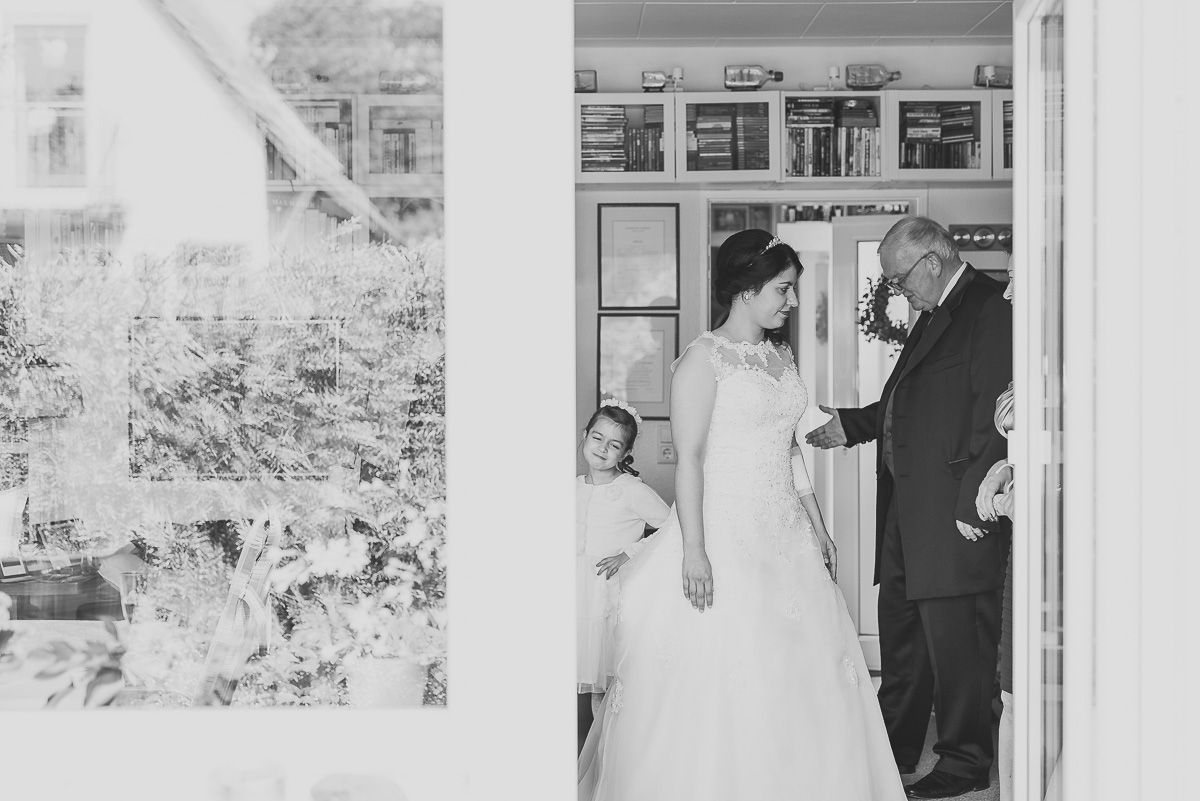 hochzeitsreportage_hochzeitsfotografie_frankfurt_rhein-main_florian_leist_hochzeitsfotograf_carina_kolja_wedding_photography_portrait_jornalismus_hochzeitsjornalismus_0003