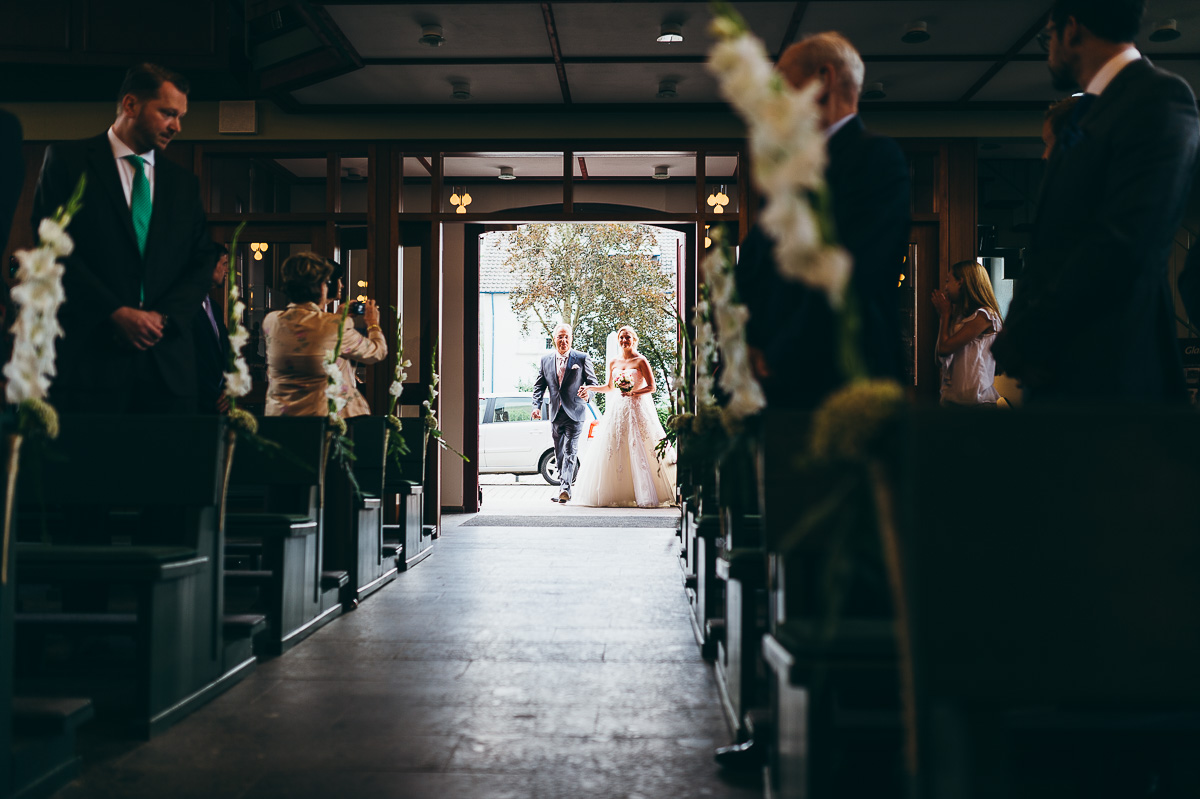 hochzeit_jp_wiesbaden_dreieich_hochzeitsfotograf_rhein-main_frankfurt_florian_leist_hochzeitsreportage_hochzeitsjournalismus_0021