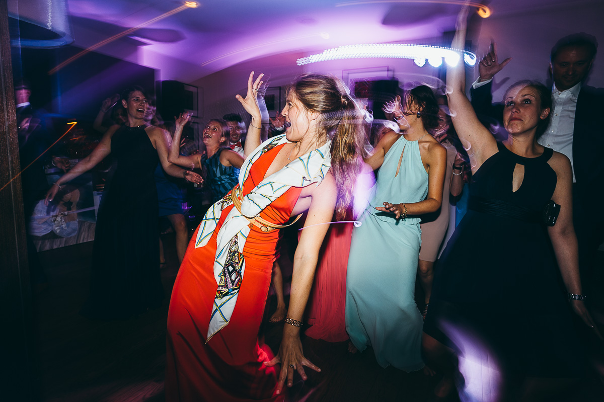 hochzeit_jp_wiesbaden_dreieich_hochzeitsfotograf_rhein-main_frankfurt_florian_leist_hochzeitsreportage_hochzeitsjournalismus_0074