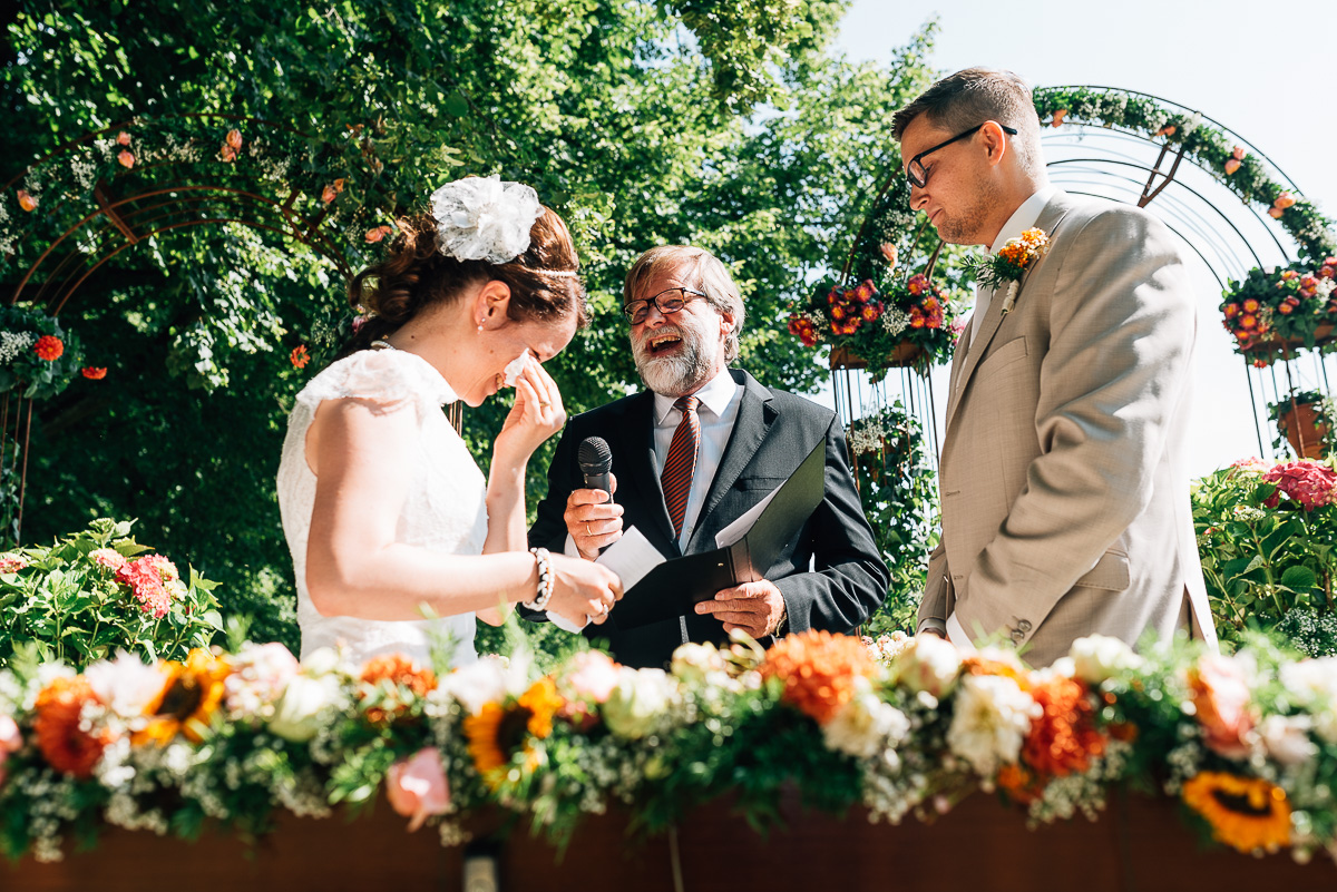 Hochzeit auf dem schönen Weiherhof Wächtersbach hochzeit_jc_weiherhof_waechtersbach_dreieich_hochzeitsfotograf_rhein-main_frankfurt_florian_leist_hochzeitsreportage_hochzeitsjournalismus_0027