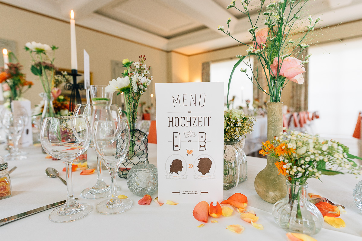 Hochzeit auf dem schönen Weiherhof Wächtersbach hochzeit_jc_weiherhof_waechtersbach_dreieich_hochzeitsfotograf_rhein-main_frankfurt_florian_leist_hochzeitsreportage_hochzeitsjournalismus_0047